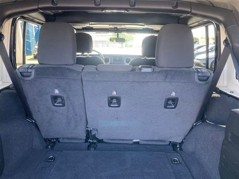 Used 2019 Jeep Wrangler Unlimited Sport S AWD/4WD image 17