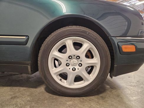 Used 1998 Mercedes-Benz E 320 Sedan image 15