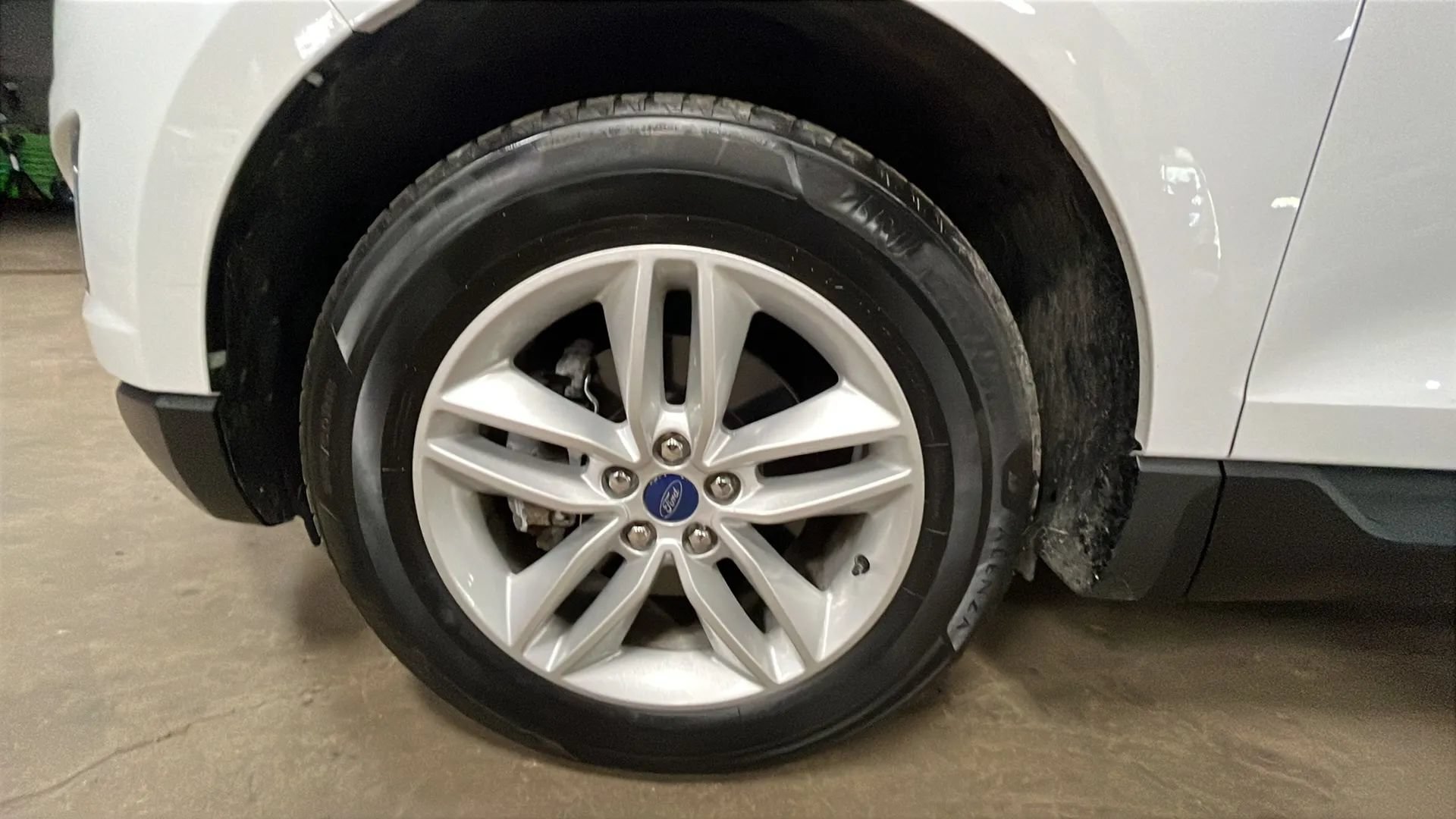 Used 2017 Ford Edge SEL FWD image 14