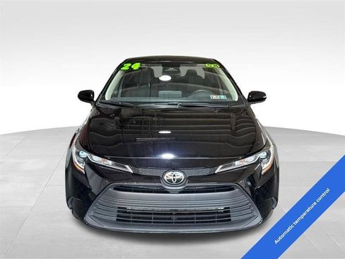 Used 2024 Toyota Corolla LE FWD image 2