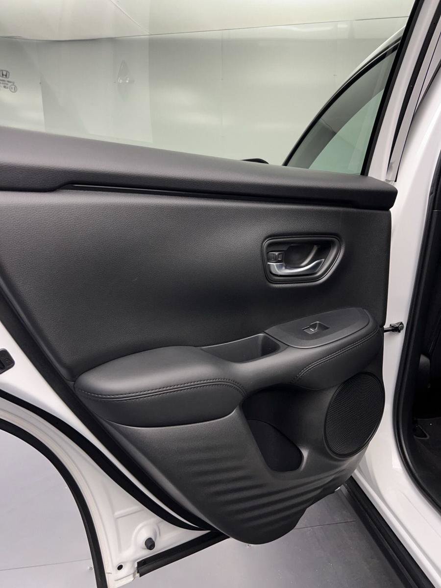 Used 2026 Honda HR-V LX image 32