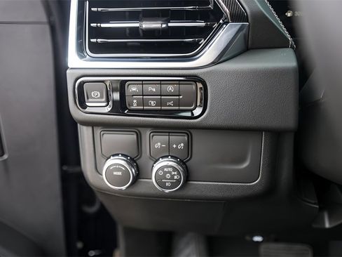 Used 2026 GMC Yukon XL Elevation image 18