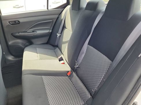 Used 2023 Nissan Versa S FWD image 40