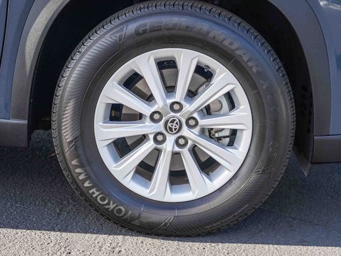 Certified 2024 Toyota Grand Highlander XLE image 12