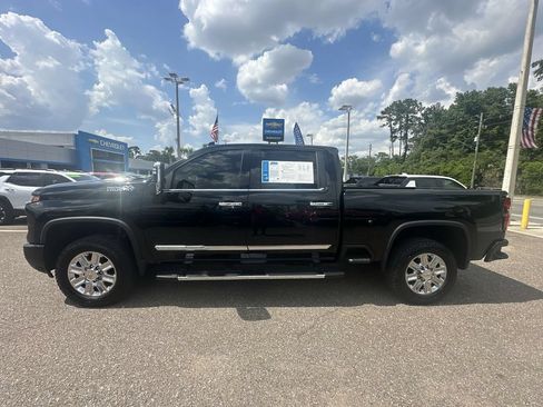 Used 2024 Chevrolet Silverado 2500 High Country w/ High Country Premium Package AWD/4WD image 13