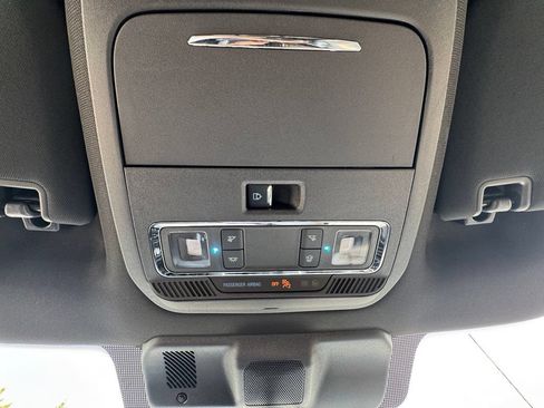 Used 2024 Ford F150 Lariat AWD/4WD image 35