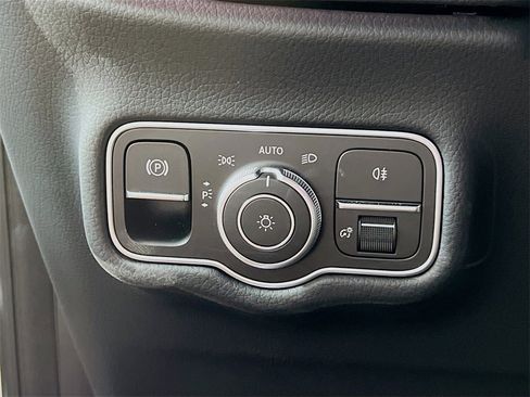 Used 2025 Mercedes-Benz G 550 G 550 image 10