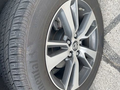 Used 2016 Toyota RAV4 XLE AWD/4WD image 15