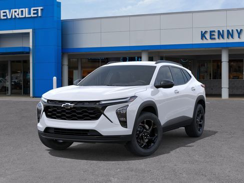 Used 2026 Chevrolet Trax LT w/ Midnight Edition FWD image 35