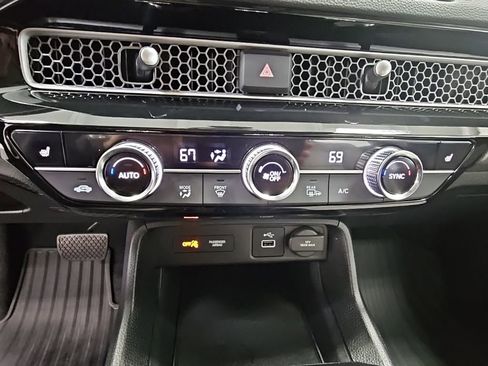 Used 2024 Honda Civic EX-L image 17