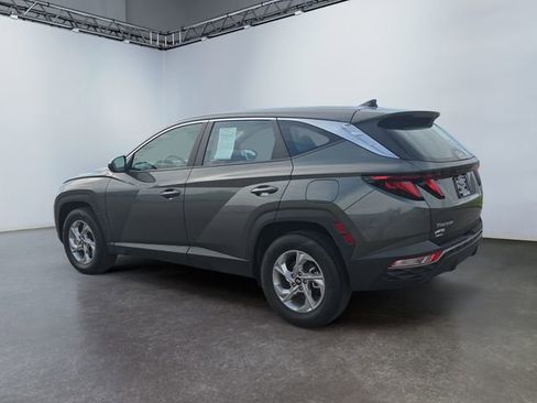 Used 2023 Hyundai Tucson SE AWD/4WD image 3