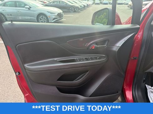 Used 2019 Buick Encore Essence AWD/4WD image 12