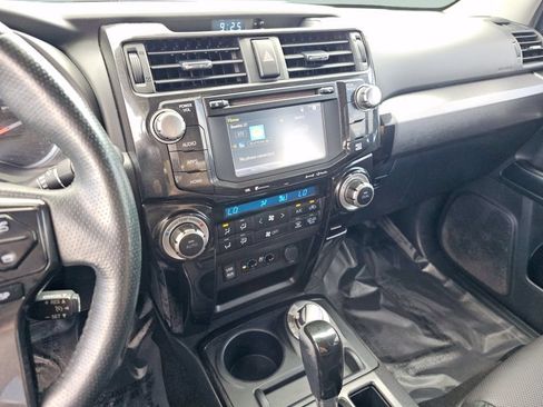Used 2019 Toyota 4Runner Limited AWD/4WD image 34