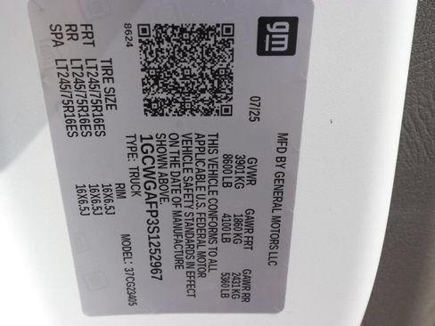 Used 2025 Chevrolet Express 2500 w/ Driver Convenience Package RWD image 23
