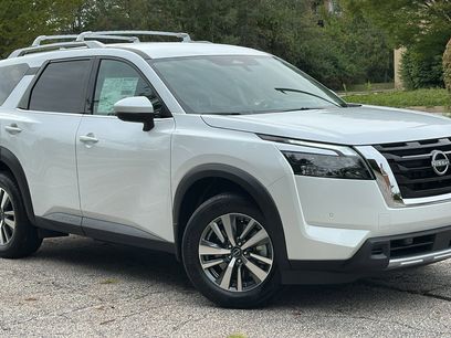 New 2025 Nissan Pathfinder SL