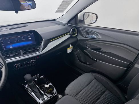 New 2026 Chevrolet Trax LT FWD image 23