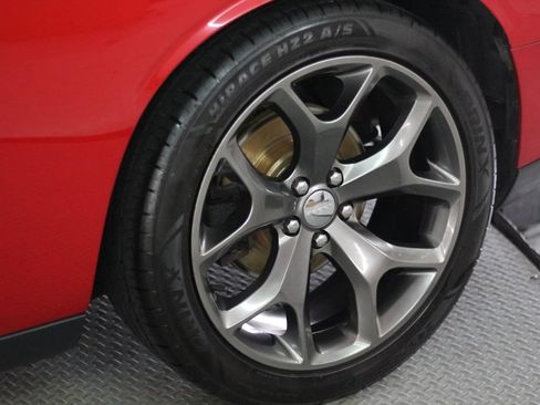 Used 2016 Dodge Challenger R/T w/ Driver Convenience Group RWD image 51