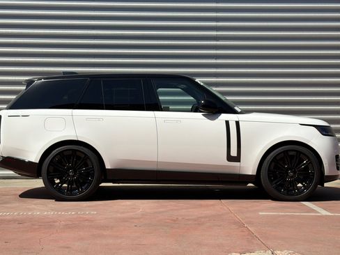 Certified 2025 Land Rover Range Rover Autobiography AWD/4WD image 8