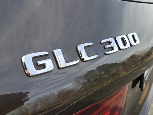 Used 2020 Mercedes-Benz GLC 300 4MATIC image 10