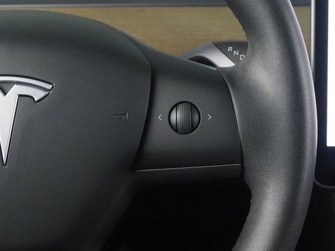 Used 2020 Tesla Model 3 Standard Range Plus image 22