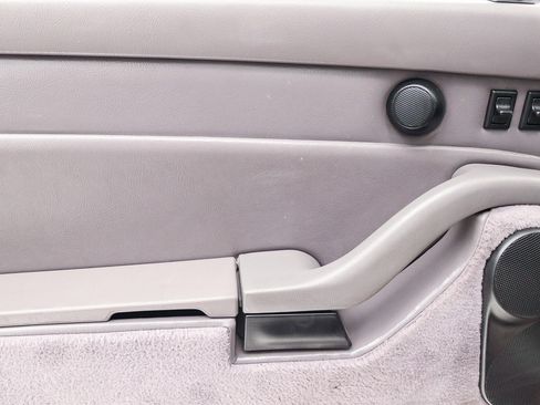 Used 1997 Porsche 911 Cabriolet image 34
