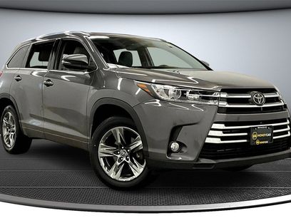 Used 2018 Toyota Highlander Limited Platinum w/ Carpet Mat Package (TMS)
