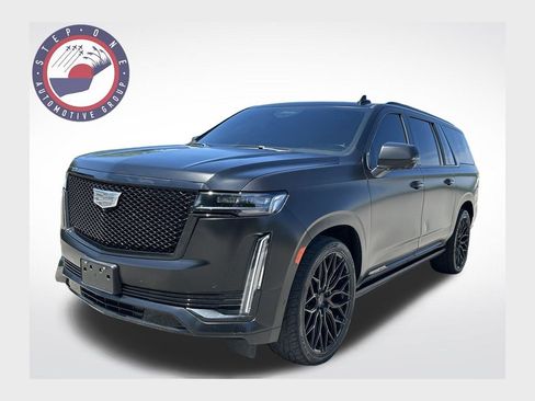 Used 2022 Cadillac Escalade ESV Sport Platinum w/ LPO, ONYX Package AWD/4WD image 1