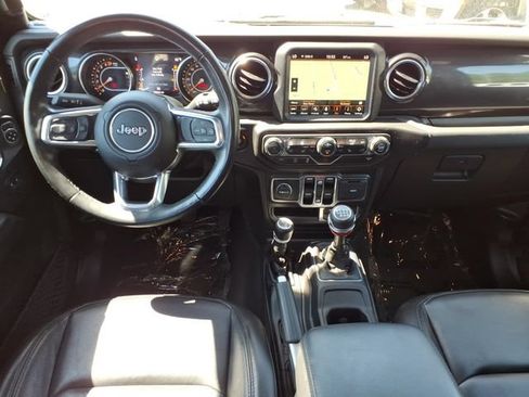 Used 2022 Jeep Wrangler Unlimited Sahara AWD/4WD image 15