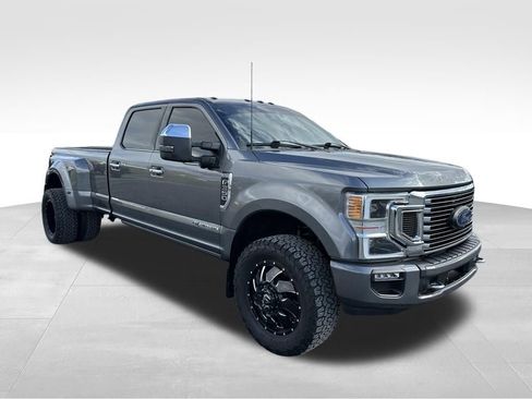 Used 2022 Ford F350 Platinum w/ Camper Package image 29