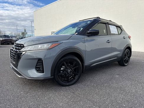 Used 2023 Nissan Kicks SR w/ SR Premium Package image 1