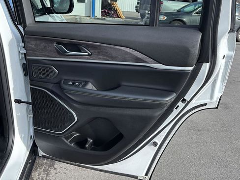 Used 2024 Jeep Grand Cherokee Limited 4xe image 21