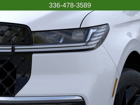New 2026 Lincoln Navigator L Reserve w/ Jet Appearance Package AWD/4WD image 18