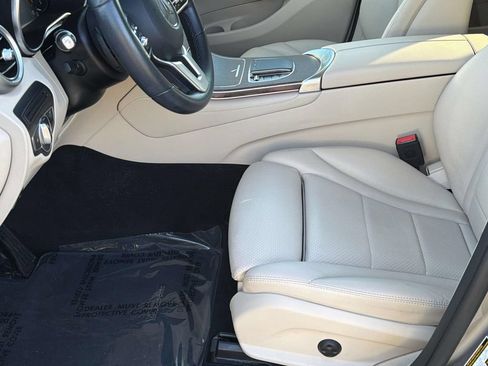 Used 2020 Mercedes-Benz GLC 300 4MATIC image 27