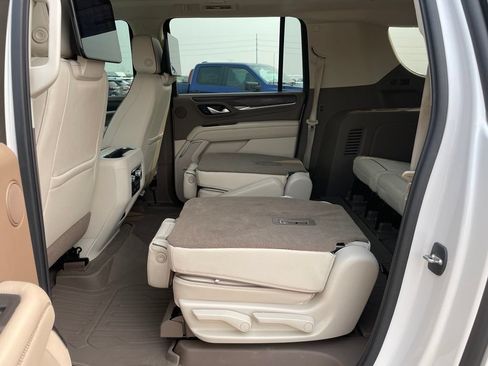 Used 2021 GMC Yukon XL Denali AWD/4WD image 44