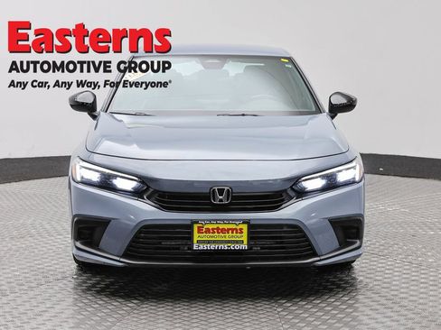 Used 2024 Honda Civic Sport image 2