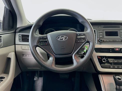 Used 2015 Hyundai Sonata SE image 17