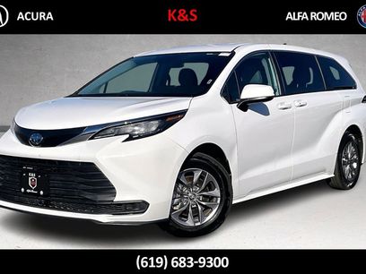 Used 2024 Toyota Sienna LE