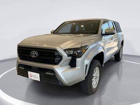 Used 2024 Toyota Tacoma SR5 AWD/4WD image 1