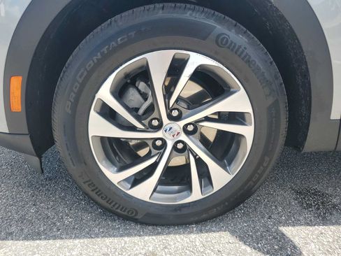 Used 2023 Buick Envision Essence AWD/4WD image 14