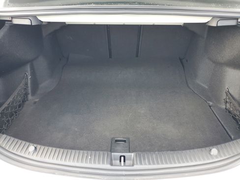 Used 2017 Mercedes-Benz C 300 Sedan image 33