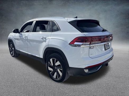 Used 2024 Volkswagen Atlas Cross Sport SE image 12