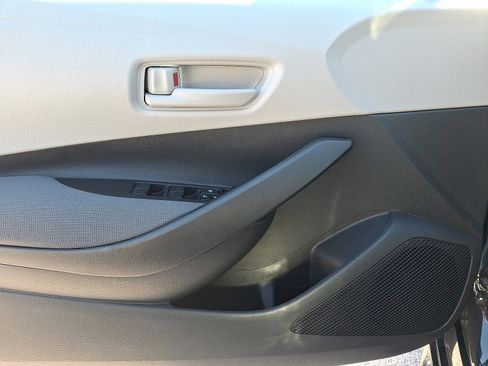 Certified 2025 Toyota Corolla LE image 12