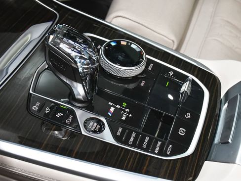 Used 2020 BMW X7 M50i AWD/4WD image 45