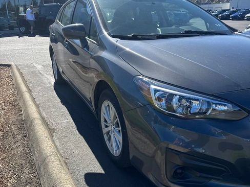 Used 2018 Subaru Impreza 2.0i Premium w/ Popular Package #2 AWD/4WD image 3