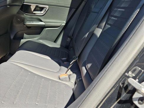 New 2025 Mercedes-Benz GLC 300 image 14