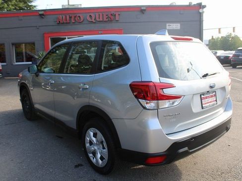 Used 2019 Subaru Forester Premium image 5