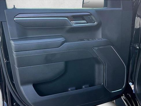 Used 2024 Chevrolet Silverado 1500 LT RWD image 17