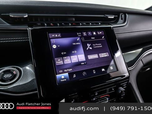 Used 2022 Jeep Grand Cherokee Altitude image 20