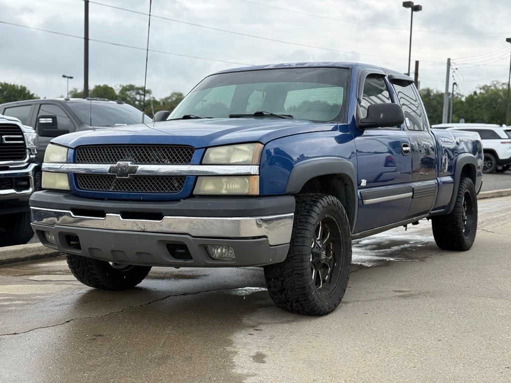 Used 2004 Chevrolet Silverado 1500 4x4 Extended Cab w/ Light Duty Power Package image 2