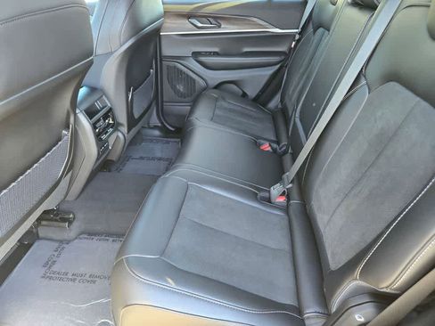 New 2026 Jeep Grand Cherokee Altitude image 12